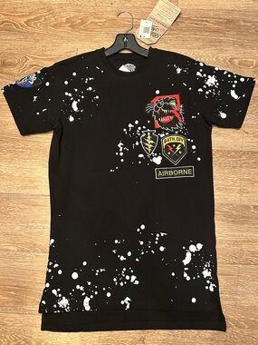 Men's Black Short-Sleeve Graphic Airborne Patch Tee